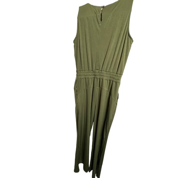 Green jumpsuit SMALL sleeveless  pockets wide legs stretch Comfortable - Picture 8 of 11